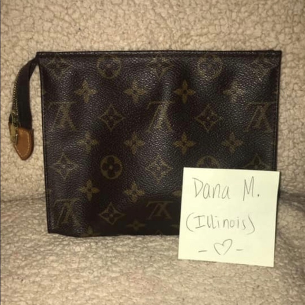 💯 authentic Toiletry 19